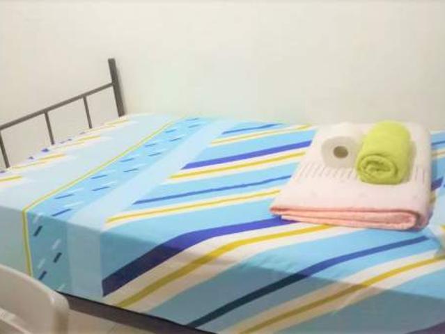 Room for rent in Geylang, 14 Central East, Eunos