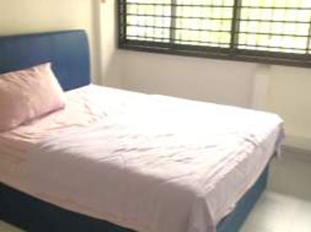 Room for rent in Geylang