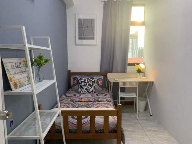 Room for rent in Geylang, 14 Central East, Eunos