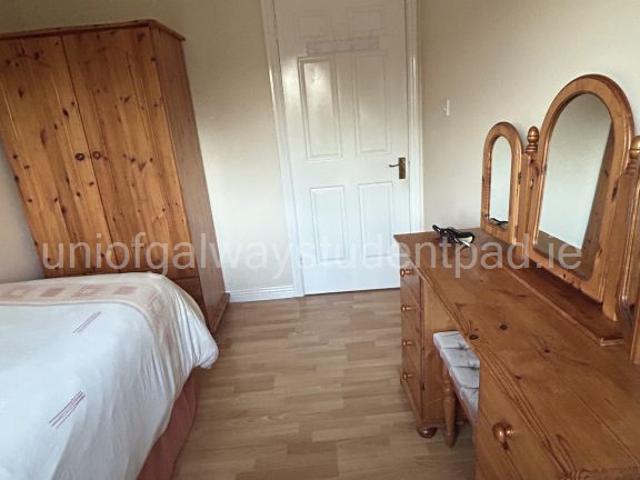 Room to rent in Gaillimh, Connacht