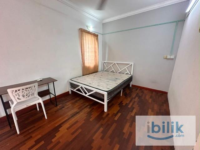 Room for rent in Petaling, Damansara Damai