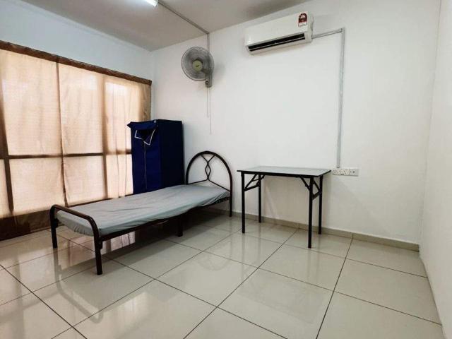 Room for rent in Jenjarom, Selangor