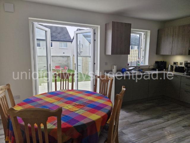 Room to rent in Gaillimh, Connacht