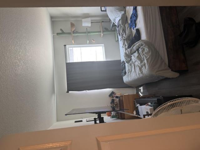 Room for rent in Lake Balboa Neighborhood Council District, Canoga Park