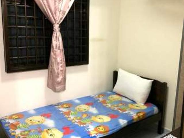 Room for rent in 16 Upper East Coast