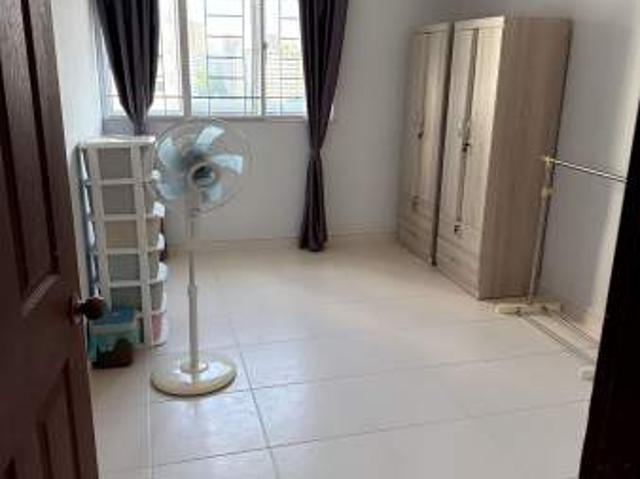 Room for rent in 16 Upper East Coast