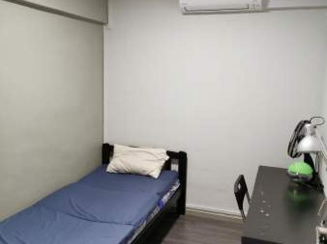 Room for rent in Bugis, 07 City, Beach Road