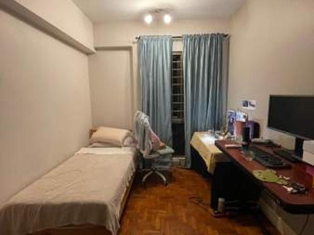 Room for rent in Bukit Batok, 23 North West