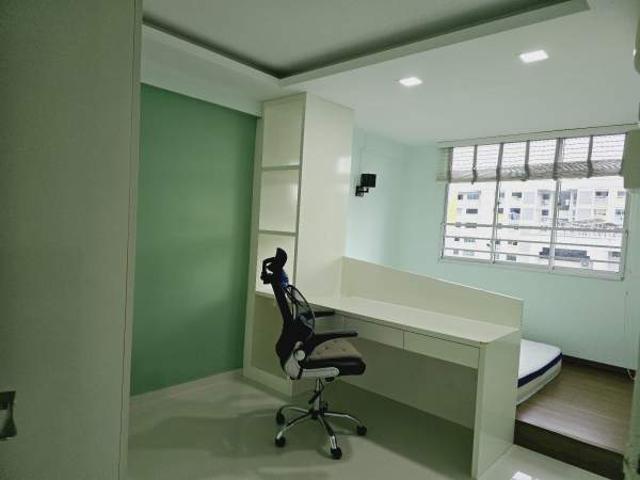 Room for rent in Bukit Batok, 05 South West