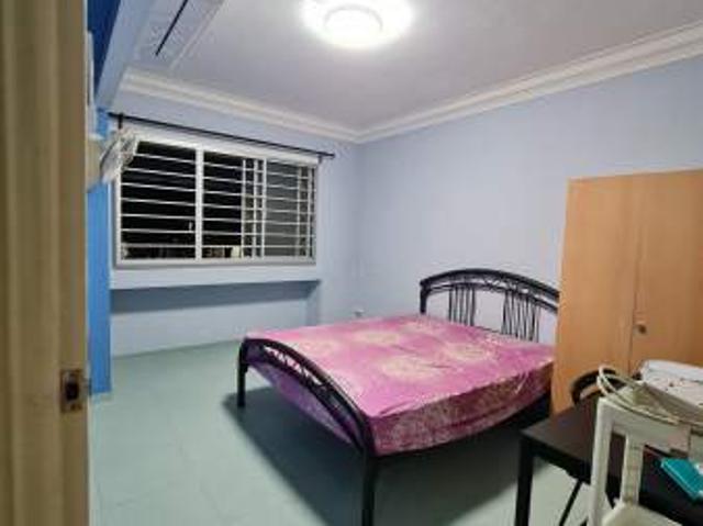 Room for rent in Telok Blangah