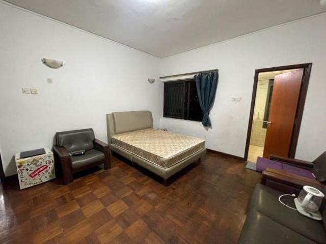 Room for rent in Telok Blangah