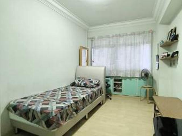 Room for rent in Telok Blangah