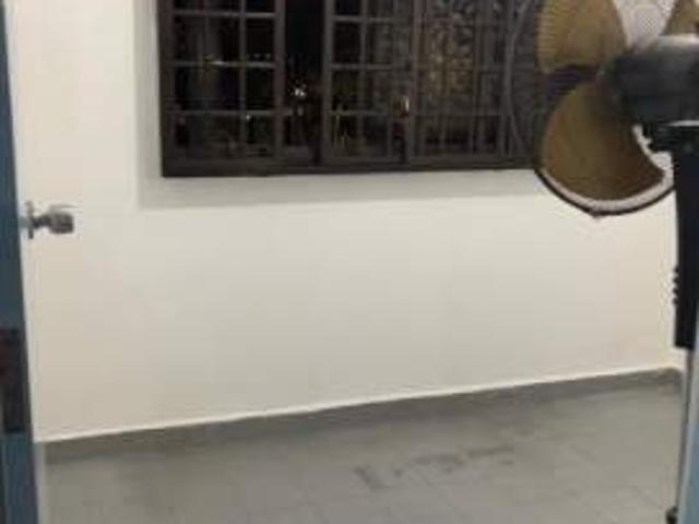 Room for rent in Telok Blangah