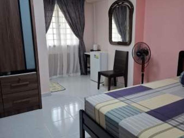 Room for rent in Tiong Bahru