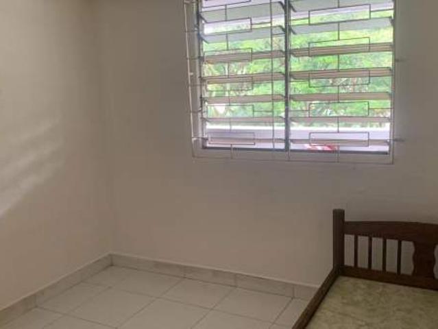 Room for rent in Telok Blangah