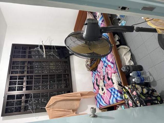 Room for rent in Telok Blangah