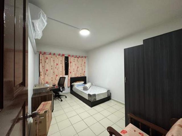 Room for rent in Bukit Panjang, 23 North West