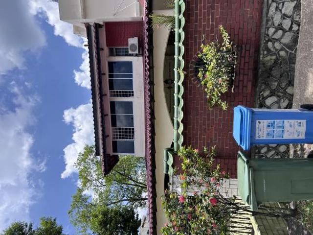 Room for rent in Bukit Timah, 23 North West