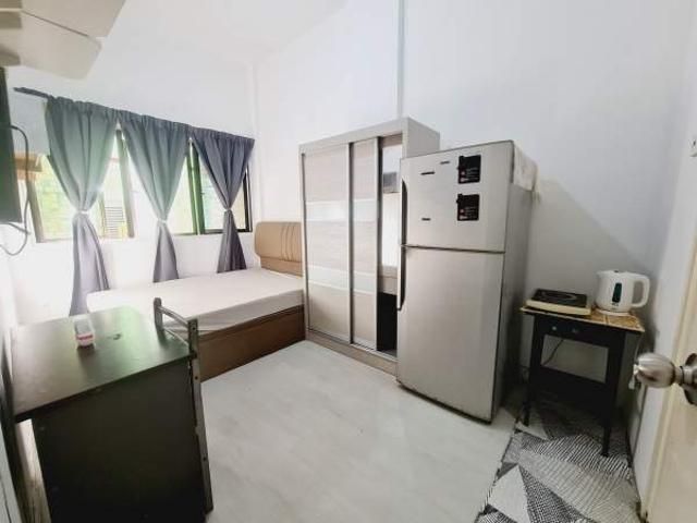 Room for rent in Chinatown