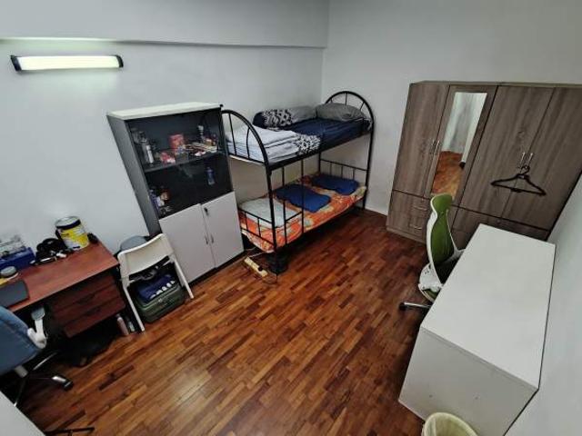 Room for rent in Ulu Pandan