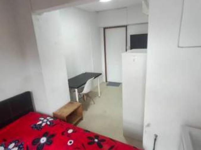 Room for rent in Ulu Pandan