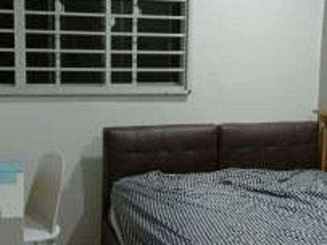 Room for rent in Geylang, 14 Central East, Eunos