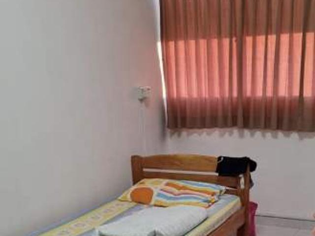 Room for rent in Geylang, 14 Central East, Eunos