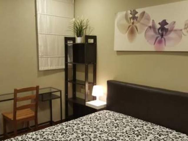 Room for rent in Macpherson