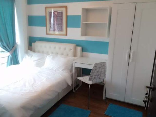 Room for rent in Katong