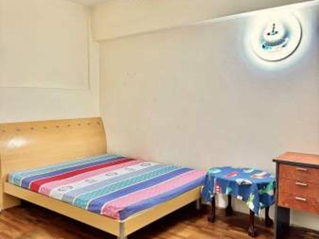 Room for rent in Bukit Timah, 23 North West