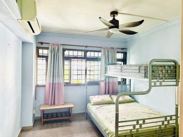 Room for rent in Hougang