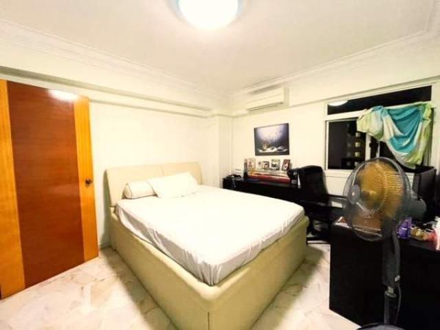 Room for rent in Hougang