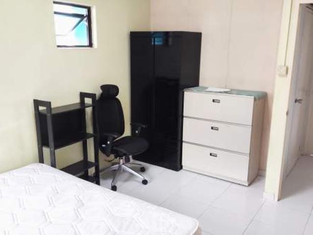 Room for rent in Hougang