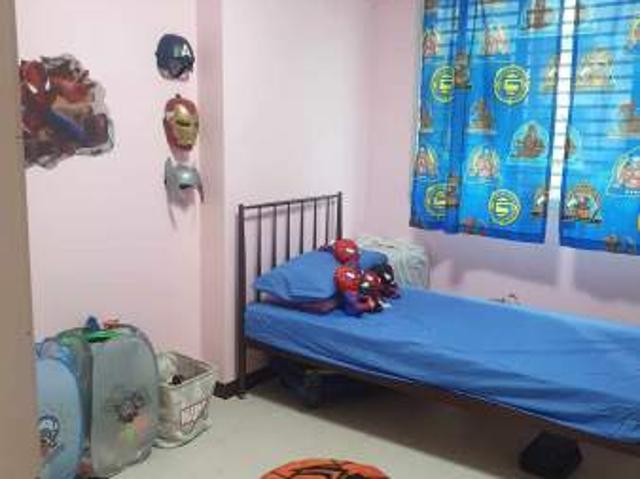 Room for rent in Hougang