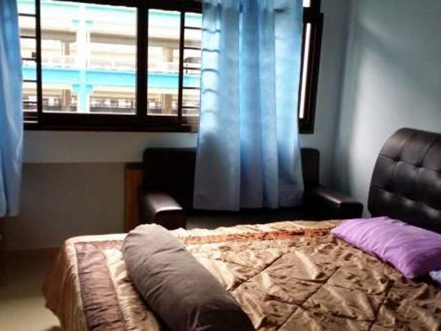 Room for rent in Hougang
