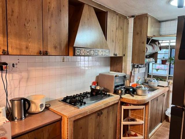 Room for rent in Hougang