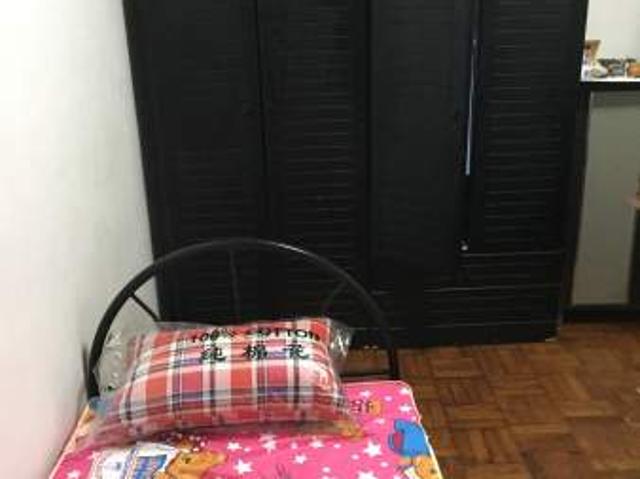 Room for rent in Hougang
