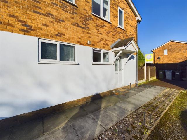 Room for rent in Colshaw Farm, Wilmslow