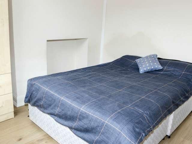 Room for rent in Pimlico, Greater London