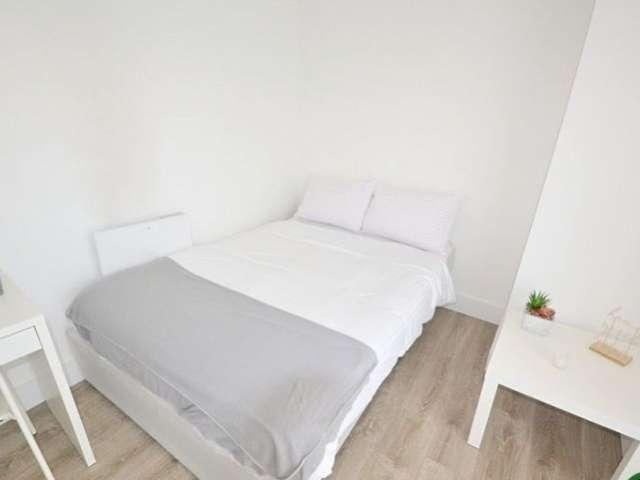 Room to rent in Dublin 12, Bluebell