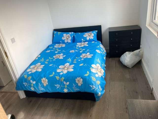 Room for rent in Maryland, Greater London