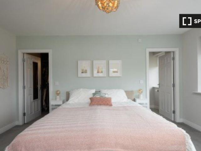 Room to rent in Rathcoole, North Tipperary