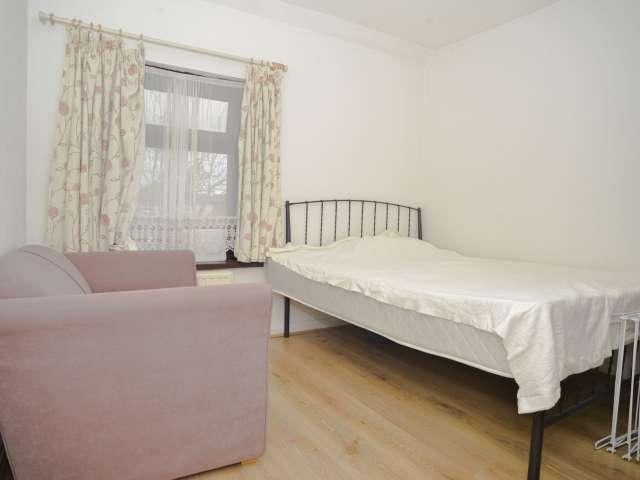 Room for rent in Kempton Park, Lower Halliford
