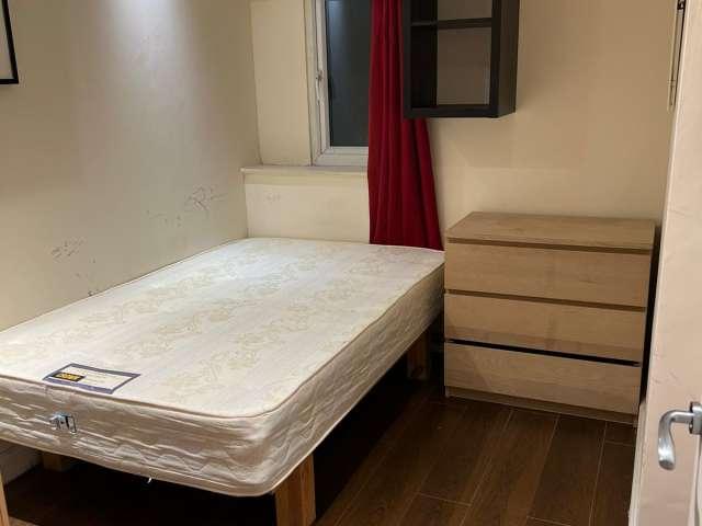 Room for rent in Streatham, Greater London