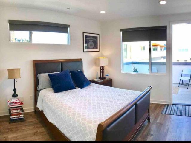 Room for rent in Long Beach Room for rent in Long Beach