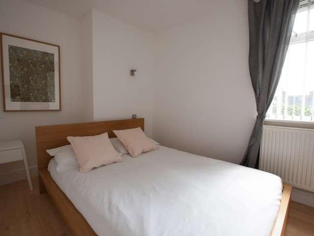 Room for rent in London Borough of Merton, Mitcham