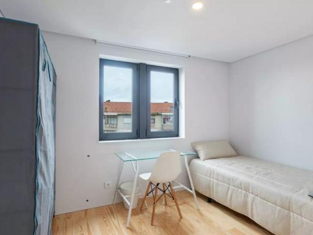 Quarto alugar em Conjunto Urbano da Ribeira, Porto