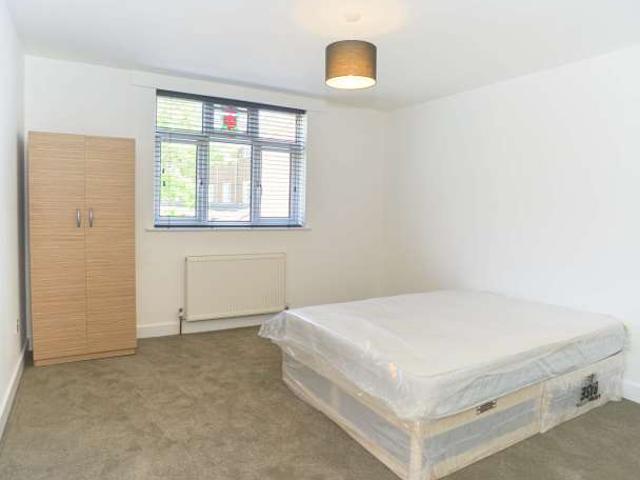 Room for rent in Battersea, Greater London