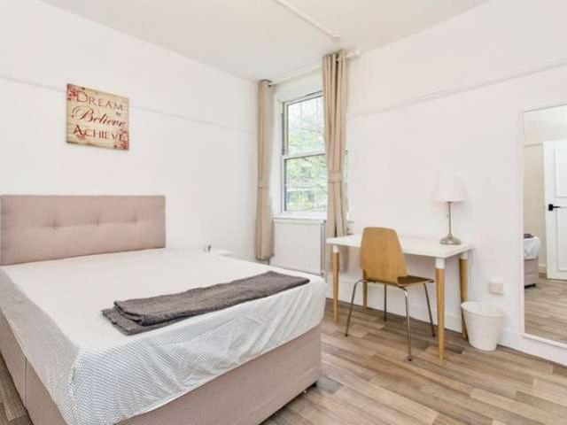Room for rent in London Borough of Hammersmith and Fulham, Greater London