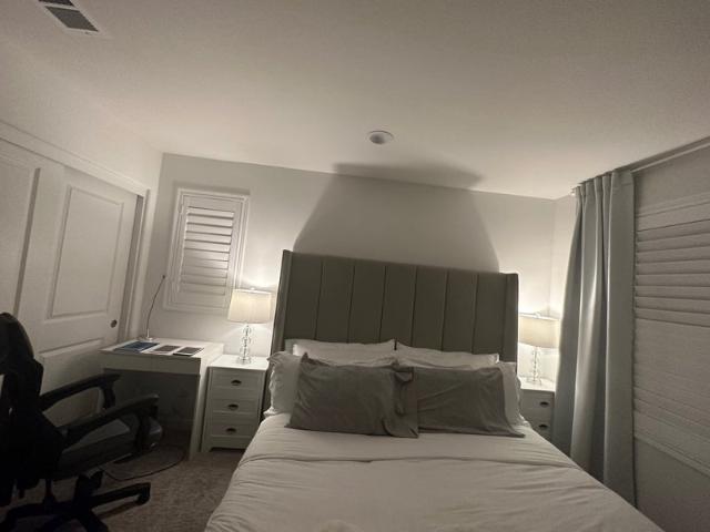 Room for rent in North Hills East Neighborhood Council District, Canoga Park